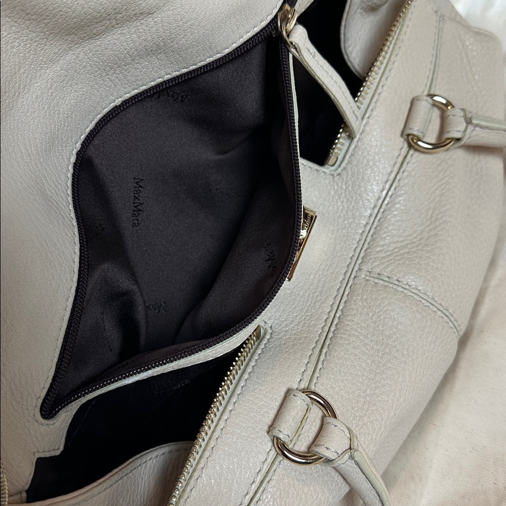 Max Mara Neutral Leather Top Handle Bag | Gold Hardware | Made in Italy - Picture 13 of 16